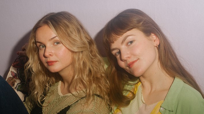 Marie L&oslash;v&aring;s og Julie Henrikke. Foto: Mikhela Greiner